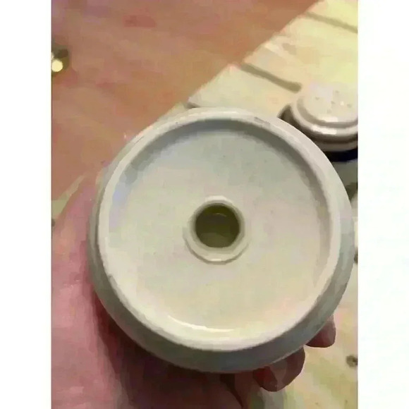 Vintage Chateu Contemporary Hand painted Stoneware Blue Salt & Pepper Shaker - Picture 3 of 3